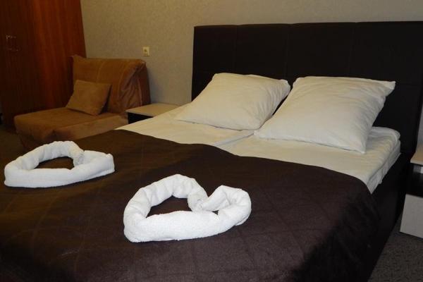 hotel-img
